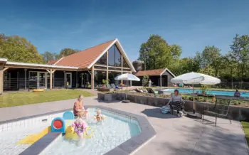 Verwarmd buitenzwembad Recreatiepark Kaps