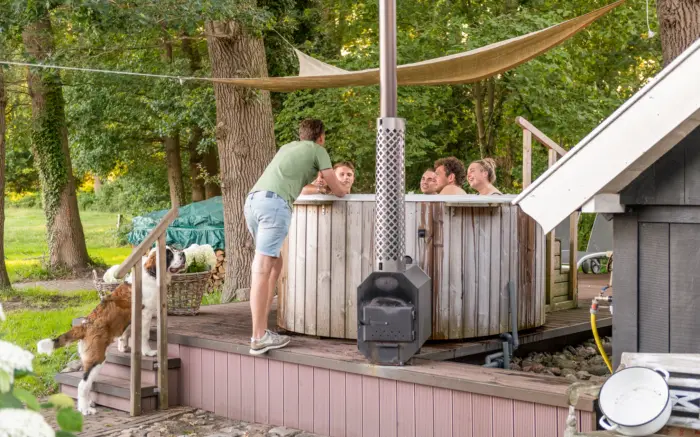 Bie Sien Hottub