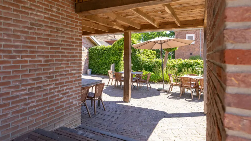 Terras Linde doorkijk